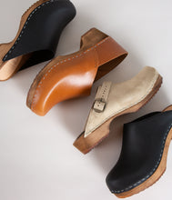 Load image into Gallery viewer, Onyx Mid Heel Clog